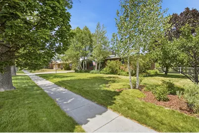 497 E Main St, Hyrum, UT 84319 - Photo 7