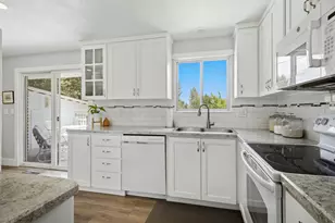 497 E Main St, Hyrum, UT 84319 - Photo 15