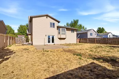649 N 1360 W, Clinton, UT 84015 - Photo 29