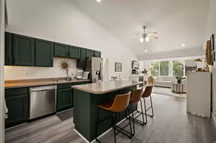 204 W Lyman Ln, Bountiful, UT 84010 - Photo 5