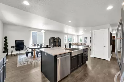 10651 S Poppy Meadow Ln, South Jordan, UT 84009 - Photo 9