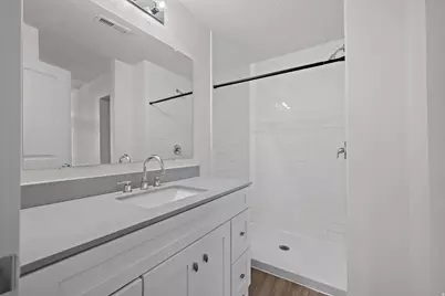 895 W 400 N, Orem, UT 84057 - Photo 19
