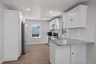 895 W 400 N, Orem, UT 84057 - Photo 9