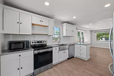 895 W 400 N, Orem, UT 84057 - Photo 13