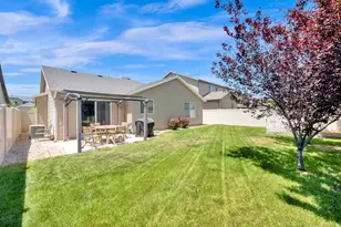 1002 N Bexley Dr W, North Salt Lake, UT 84054 - Photo 21