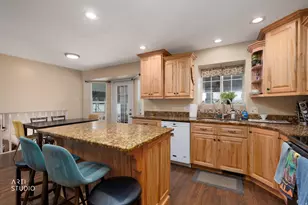 1242 N 200 W, Orem, UT 84057 - Photo 9