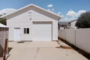 1242 N 200 W, Orem, UT 84057 - Photo 29