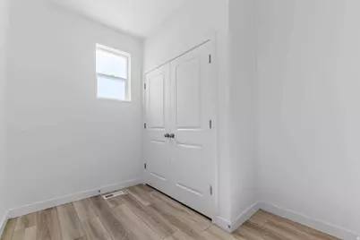 1877 E Chukar Dr, Eagle Mountain, UT 84005 - Photo 11
