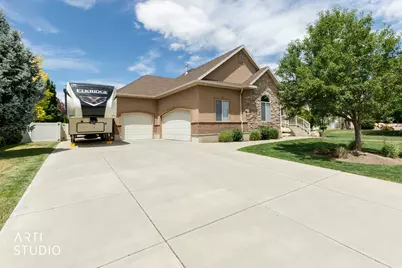 235 N 2975 W, Layton, UT 84041 - Photo 11