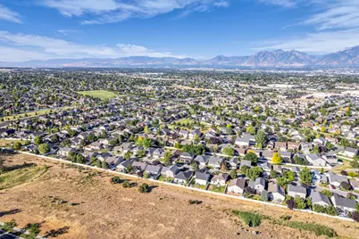10695 S Pine Grove Way, South Jordan, UT 84009 - Photo 47
