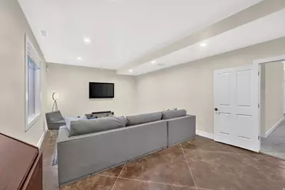 2035 E Quartzridge Dr, Sandy, UT 84092 - Photo 51