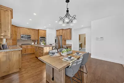 2035 E Quartzridge Dr, Sandy, UT 84092 - Photo 33