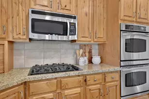2035 E Quartzridge Dr, Sandy, UT 84092 - Photo 37