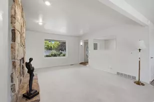 3006 W Robinwood Dr, Taylorsville, UT 84129 - Photo 9