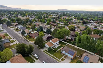3006 W Robinwood Dr, Taylorsville, UT 84129 - Photo 45