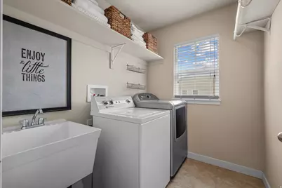 955 W Delorean Ln S, Midvale, UT 84047 - Photo 33