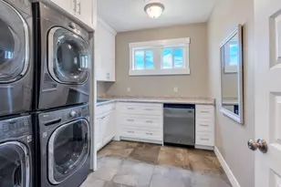 1824 N 230 E, Pleasant Grove, UT 84062 - Photo 33