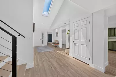 1979 S Cave Hollow Way, Bountiful, UT 84010 - Photo 9