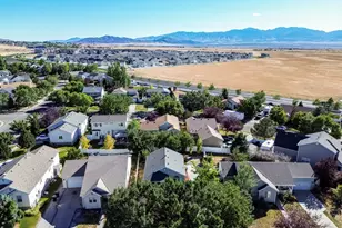 333 Candellaria Dr, Tooele, UT 84074 - Photo 41
