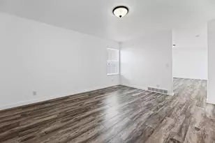 333 Candellaria Dr, Tooele, UT 84074 - Photo 5