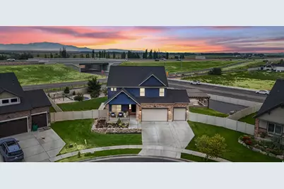 2352 W Island Dr, Kaysville, UT 84037 - Photo 1