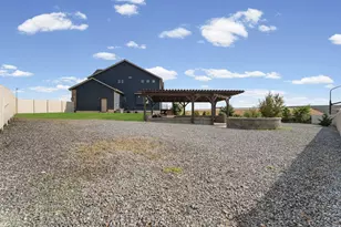 2352 W Island Dr, Kaysville, UT 84037 - Photo 43