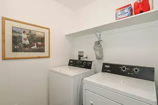 520 S Orchard Dr E, Bountiful, UT 84010 - Photo 33