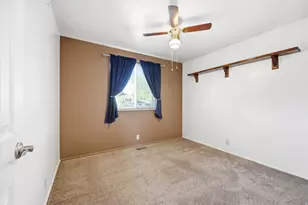 734 E Sandy Dunes Dr, Sandy, UT 84094 - Photo 21