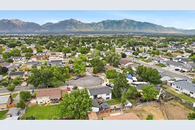 7682 S 2500 W, West Jordan, UT 84084 - Photo 29