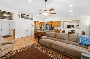 8768 N Durham Ct, Eagle Mountain, UT 84005 - Photo 11