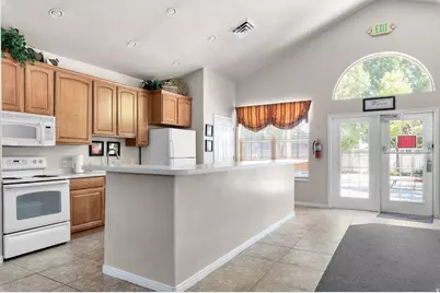 486 W 300 S #B, Springville, UT 84663 - Photo 27