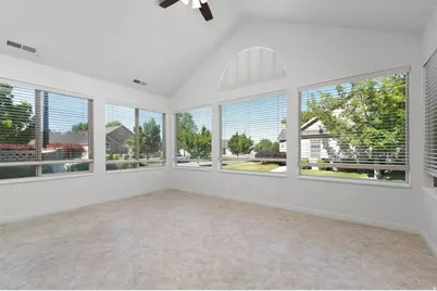 486 W 300 S #B, Springville, UT 84663 - Photo 7