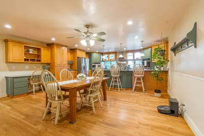 272 W 375 N, Hyde Park, UT 84318 - Photo 7