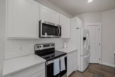 468 E London Way, Clearfield, UT 84015 - Photo 5