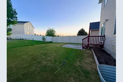 1518 E Shadow Dr, Eagle Mountain, UT 84005 - Photo 5