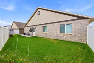 2656 S 2225 W, West Haven, UT 84401 - Photo 23