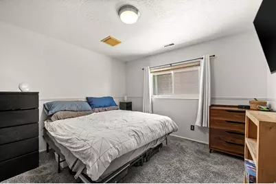 70 E 1150 N, Layton, UT 84041 - Photo 17