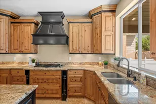 3480 E Macintosh Circle, Cottonwood Heights, UT 84121 - Photo 11