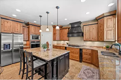 3480 E Macintosh Cir, Cottonwood Heights, UT 84121 - Photo 3