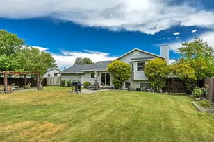 2425 E View Dr, South Weber, UT 84405 - Photo 5