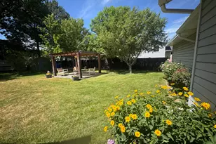 2425 E View Dr, South Weber, UT 84405 - Photo 7