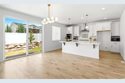 2060 W 900 N, Layton, UT 84041 - Photo 7