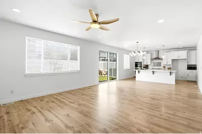 2060 W 900 N, Layton, UT 84041 - Photo 5
