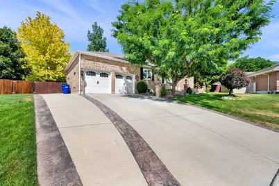 134 W Jennings Ln, Centerville, UT 84014 - Photo 3