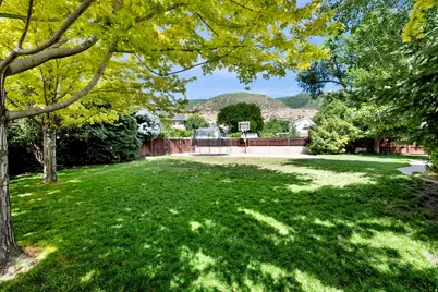 134 W Jennings Ln, Centerville, UT 84014 - Photo 43