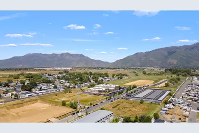 2600 N Hill Field Rd #103A, Layton, UT 84041 - Photo 9