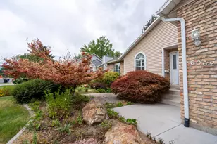6062 S Fontaine Bleu Dr E, Salt Lake City, UT 84121 - Photo 37