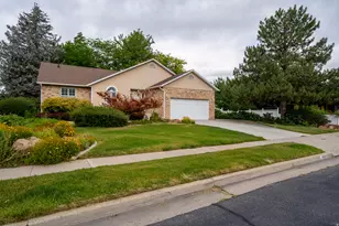 6062 S Fontaine Bleu Dr E, Salt Lake City, UT 84121 - Photo 1