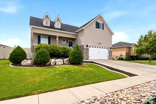 3449 Jupiter Hills Dr, Syracuse, UT 84075 - Photo 3