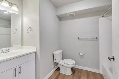 572 S 100 W #E210, Springville, UT 84663 - Photo 17